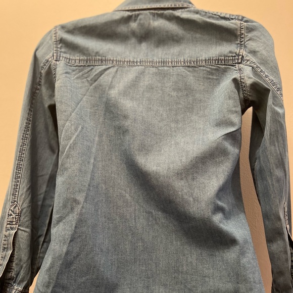 Dream Pop By Cynthia R Denim Long Sleeve Shirt W/ A Golden Heart Patch - Picture 3 of 5